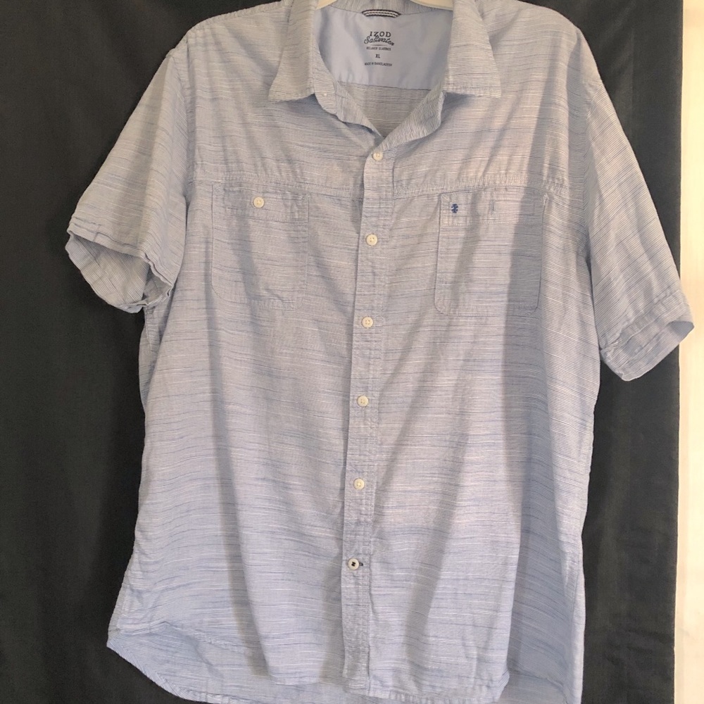 IZOD men’s button down shirt